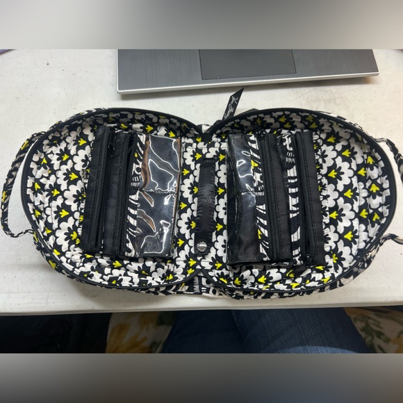 Vera Bradley travel jewelry case - Picture 5 of 8